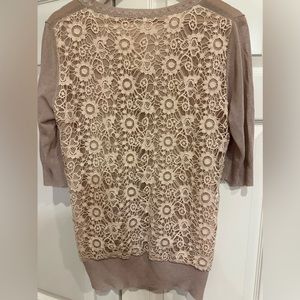 Intimissimi top. intimissimi is an Italian clothing label.
